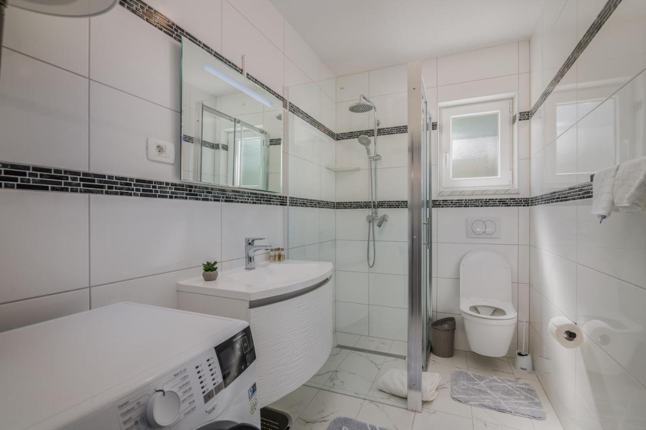 Apartment Diva Sveti Vid-Miholjice エクステリア 写真